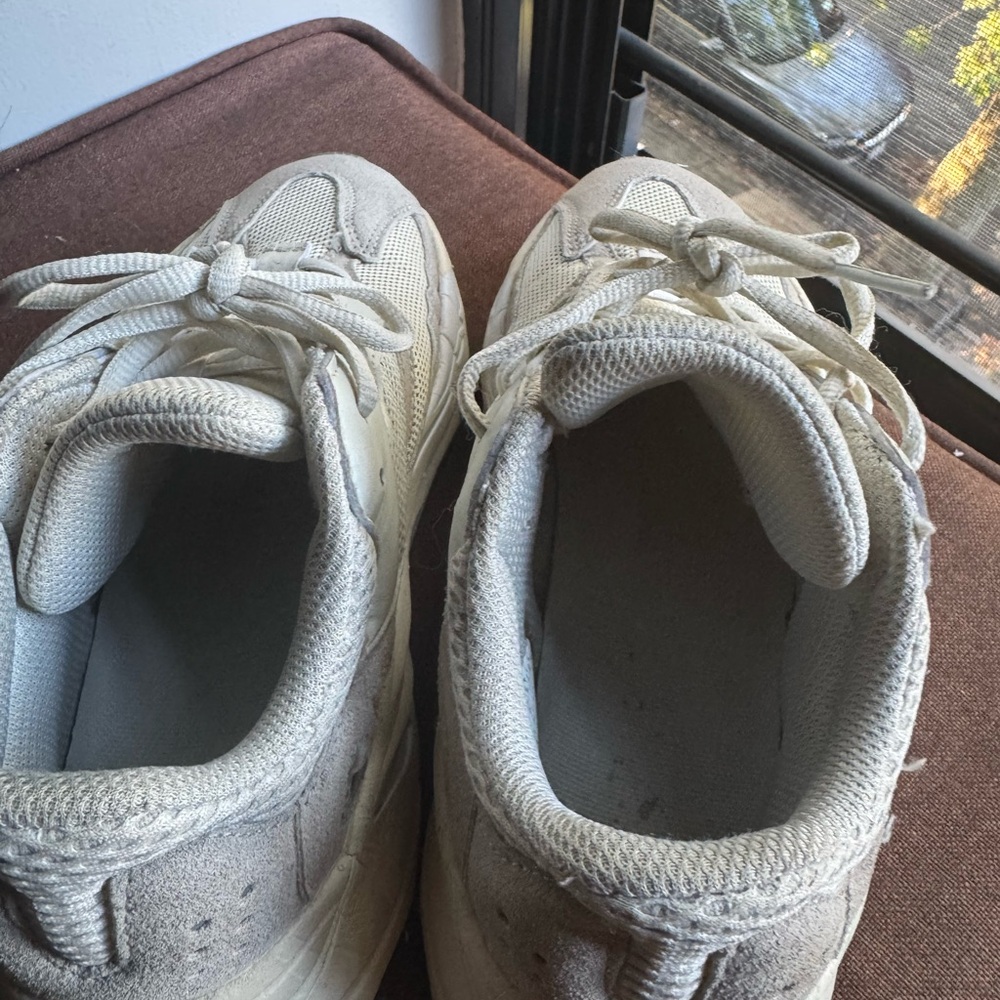 ADIDAS - Picture 7 of 13